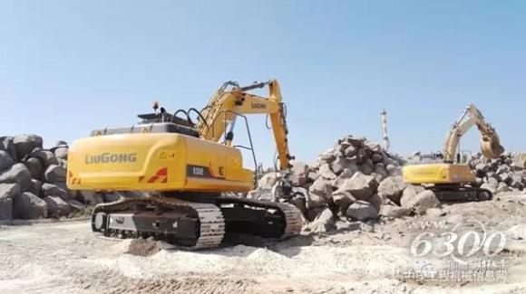 柳工930E<a href=//product.d1cm.com/wajueji/ target=_blank>挖掘机</a>参加以色列最大港口阿什杜德港的建设