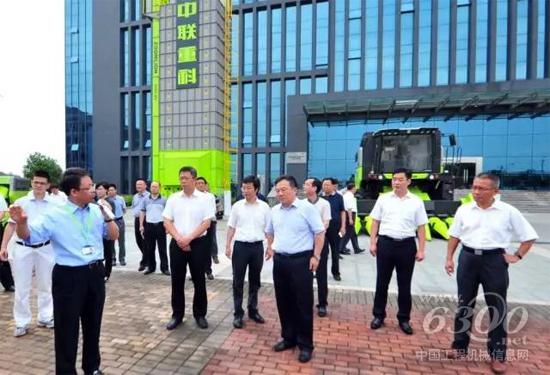 宋国权一行考察中联重科农业机械
