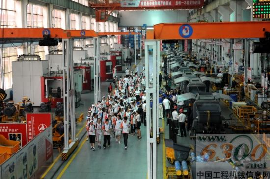 营员参观工业城