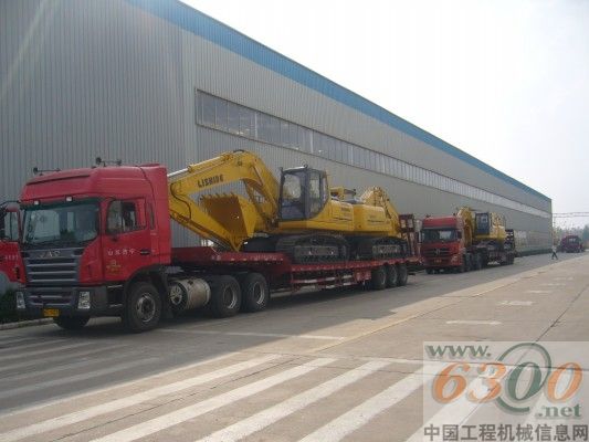 力士德公司出口伊朗18台挖掘机