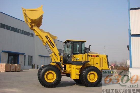 德工推出装载机新品DG953 