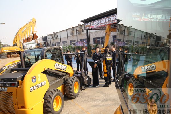 凯斯,工程机械,挖掘机,滑移装载机,,挖掘装载机,破碎锤,井盖铣刨机,附件
